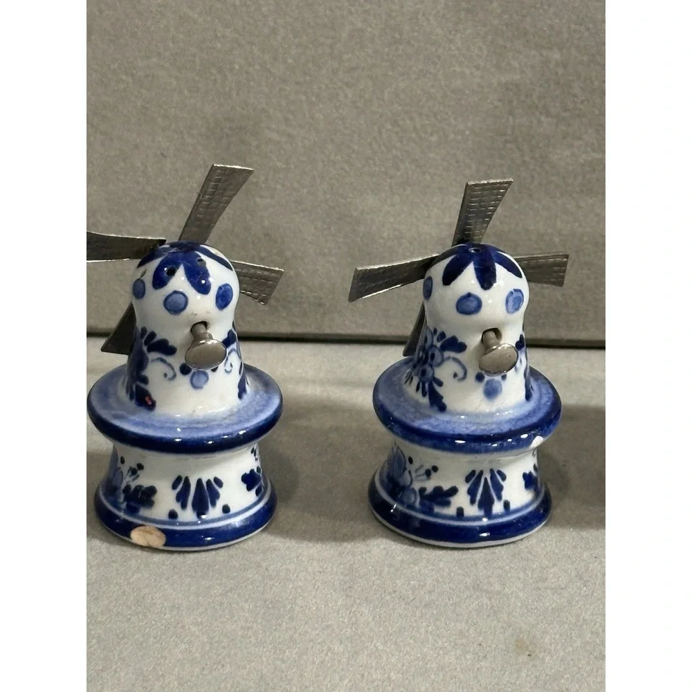 Vintage‎ Windmill Salt & Pepper Shakers Lot